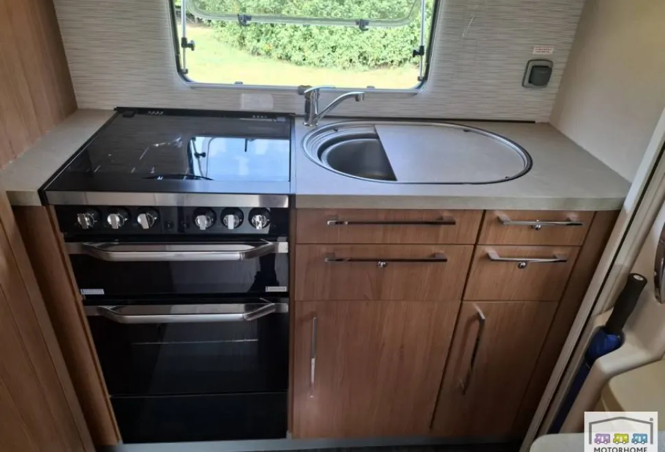 Auto-Trail Tracker Eks Lo-Line 2016