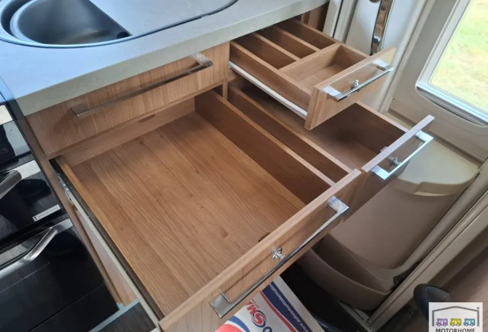 Auto-Trail Tracker Eks Lo-Line 2016