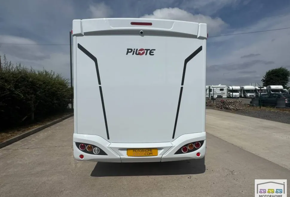 Pilote P696 Evidence 2024
