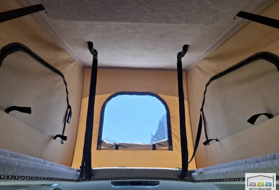 Nissan Elgrand Highway Star 2011