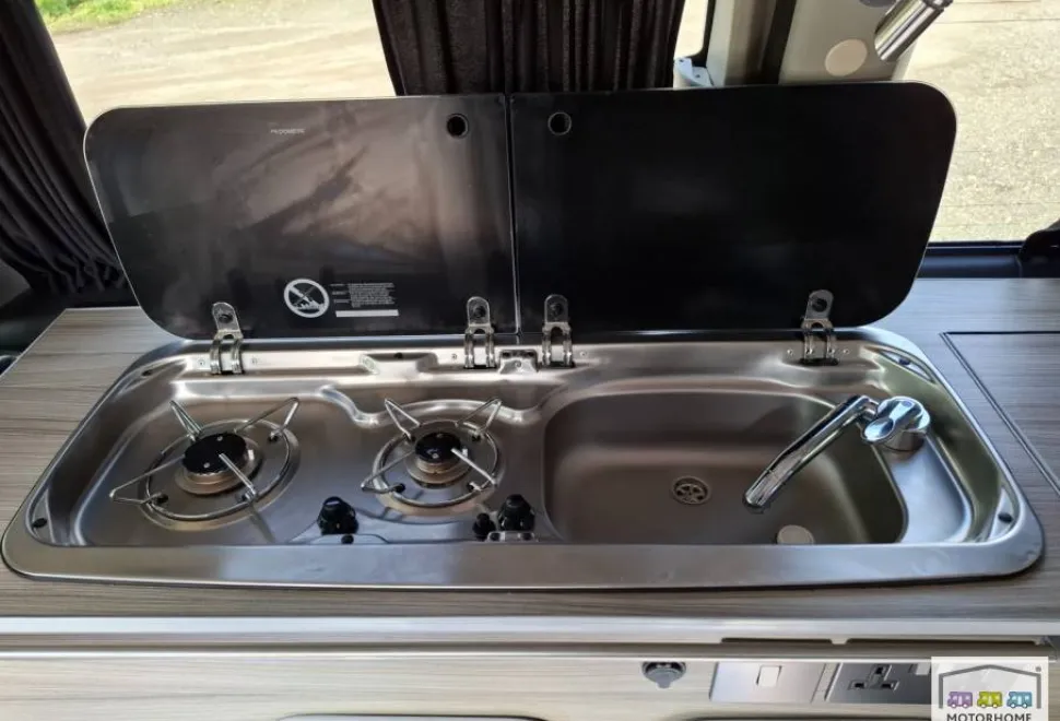 Nissan Elgrand  2009