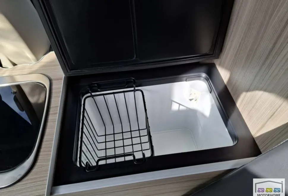 Nissan Elgrand  2009