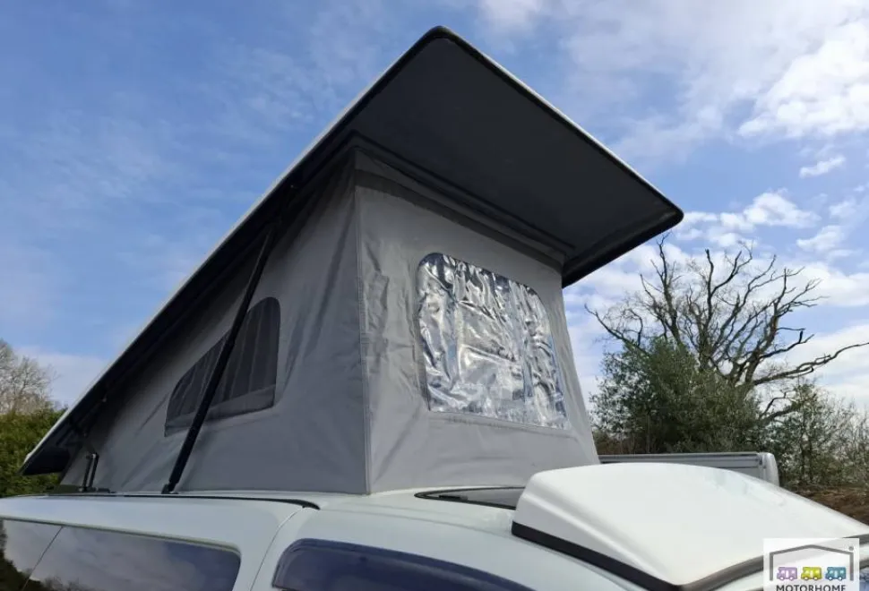 Nissan Elgrand  2009