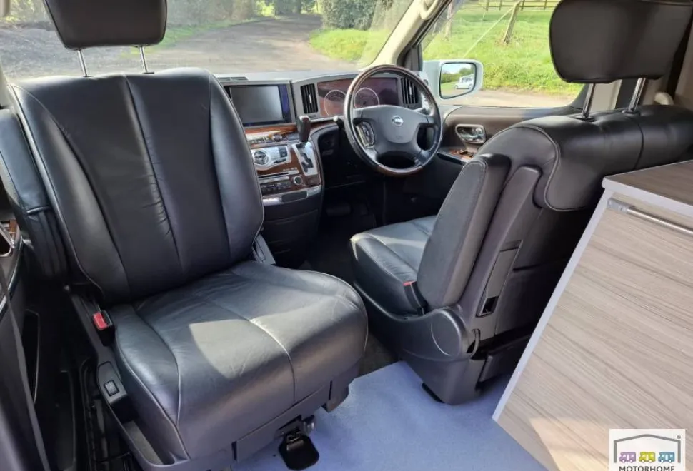 Nissan Elgrand  2009