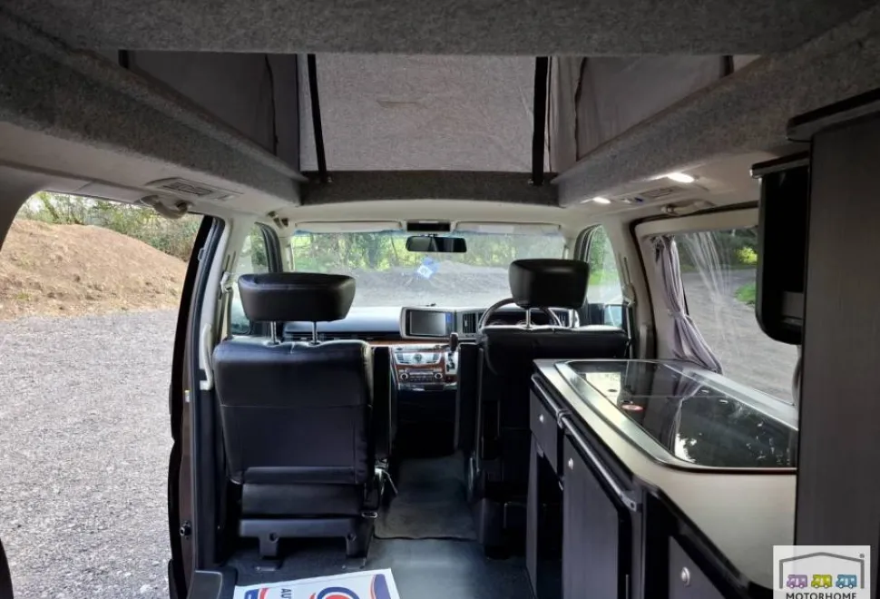 Nissan Elgrand Highway Star 2009