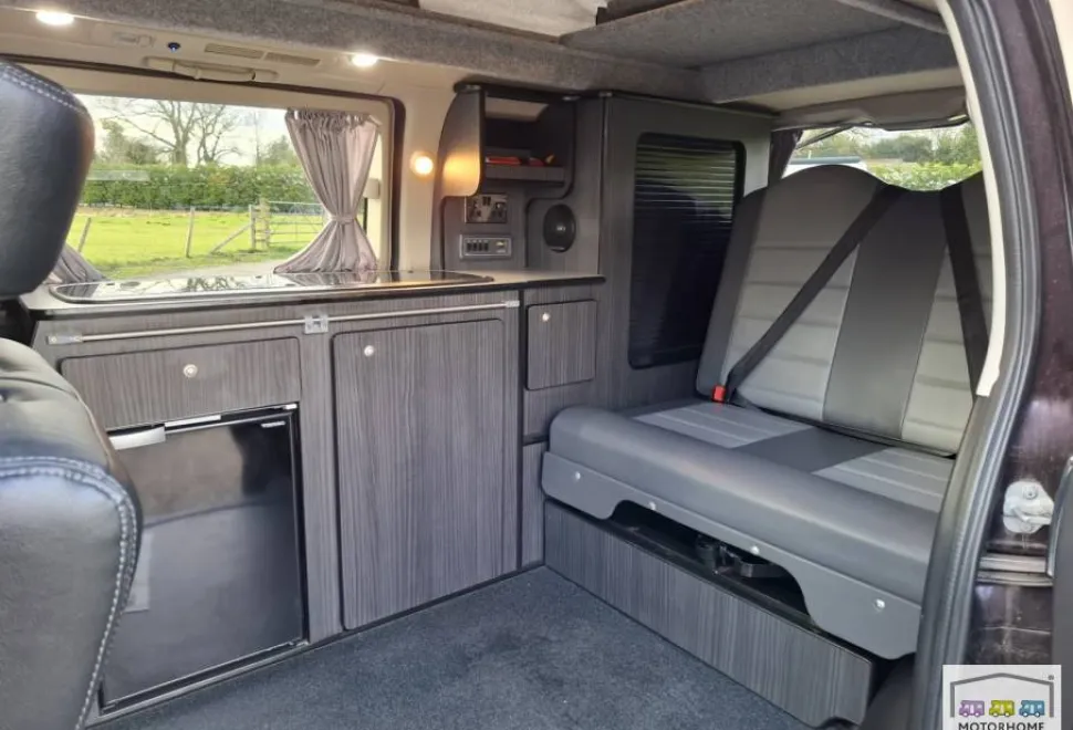 Nissan Elgrand Highway Star 2009