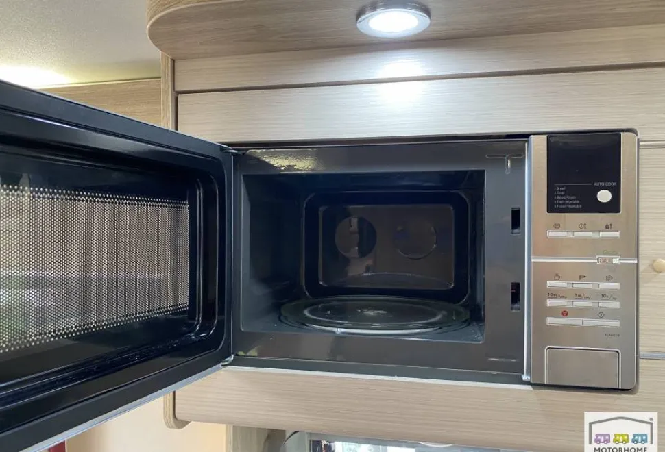 Elddis Prestige 120 2018