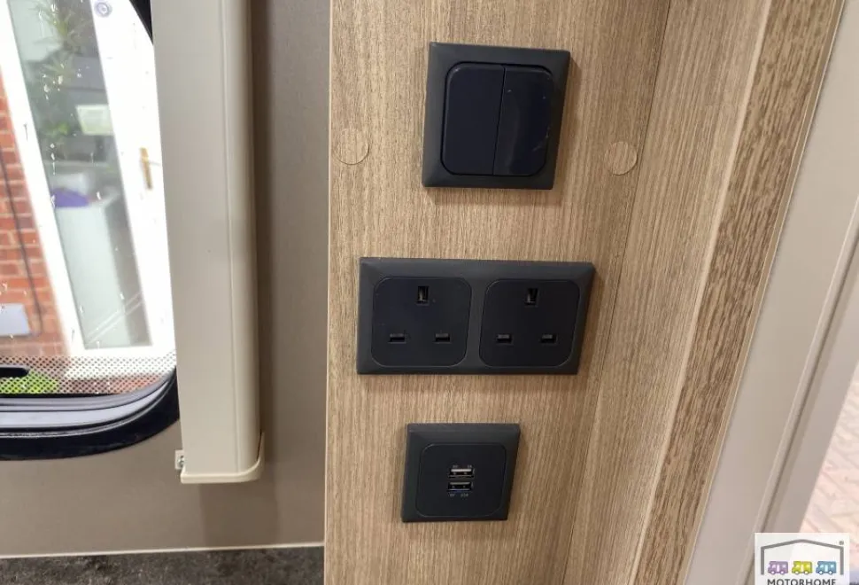Elddis Prestige 120 2018