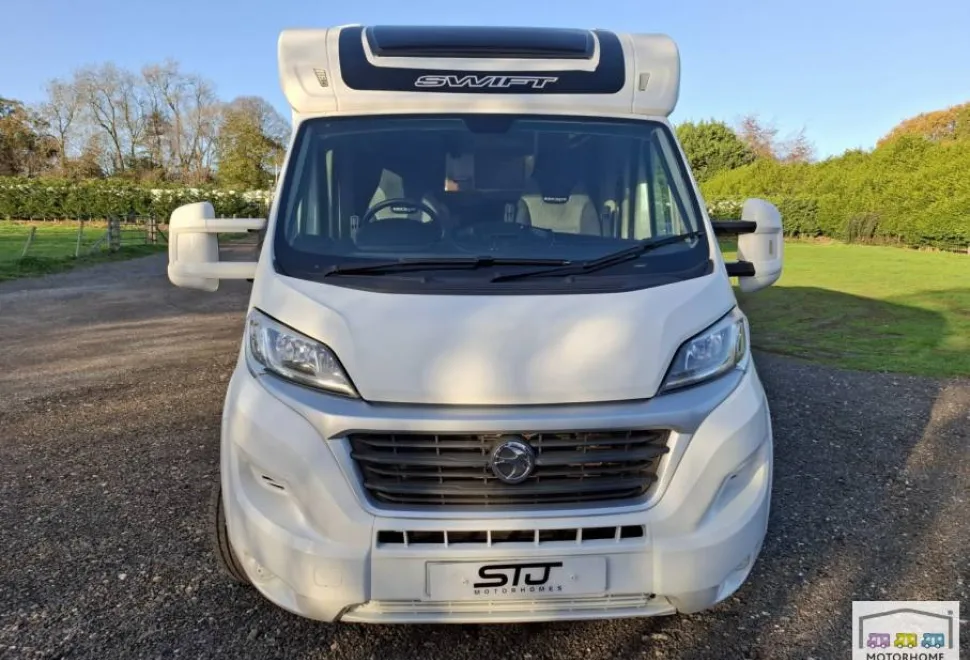 Swift Escape 684 2020