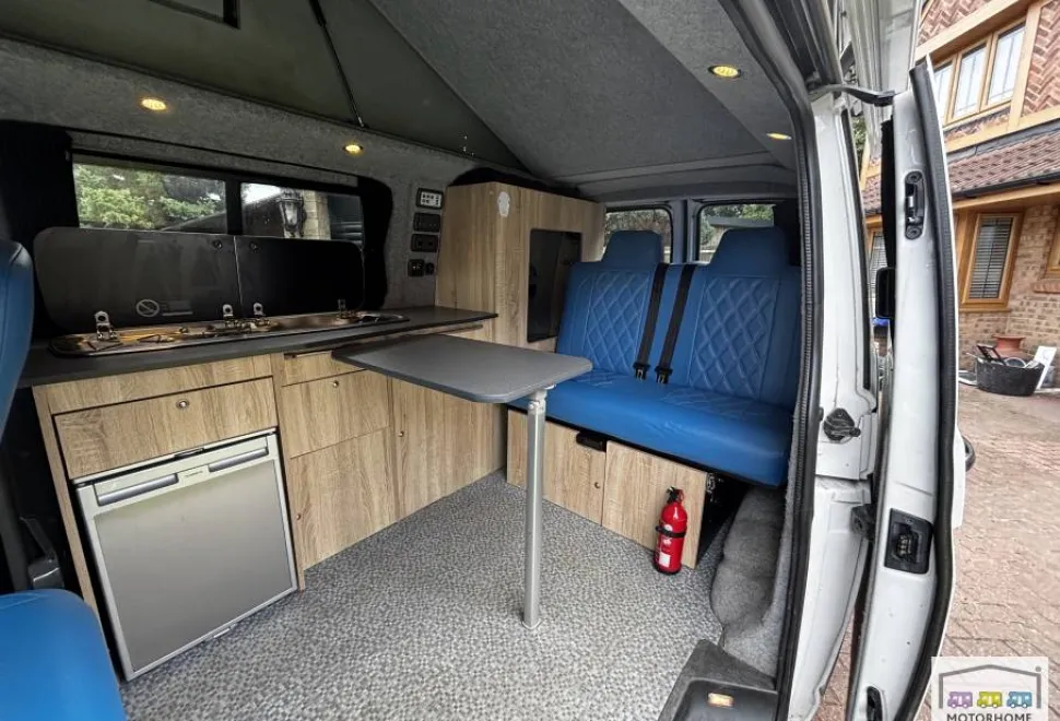 Volkswagen T28 S Line 2016