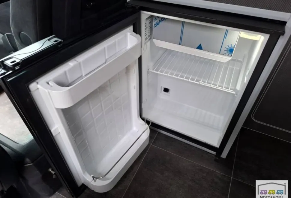 Toyota Vellfire   2010