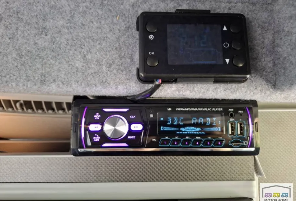 Toyota Vellfire   2010