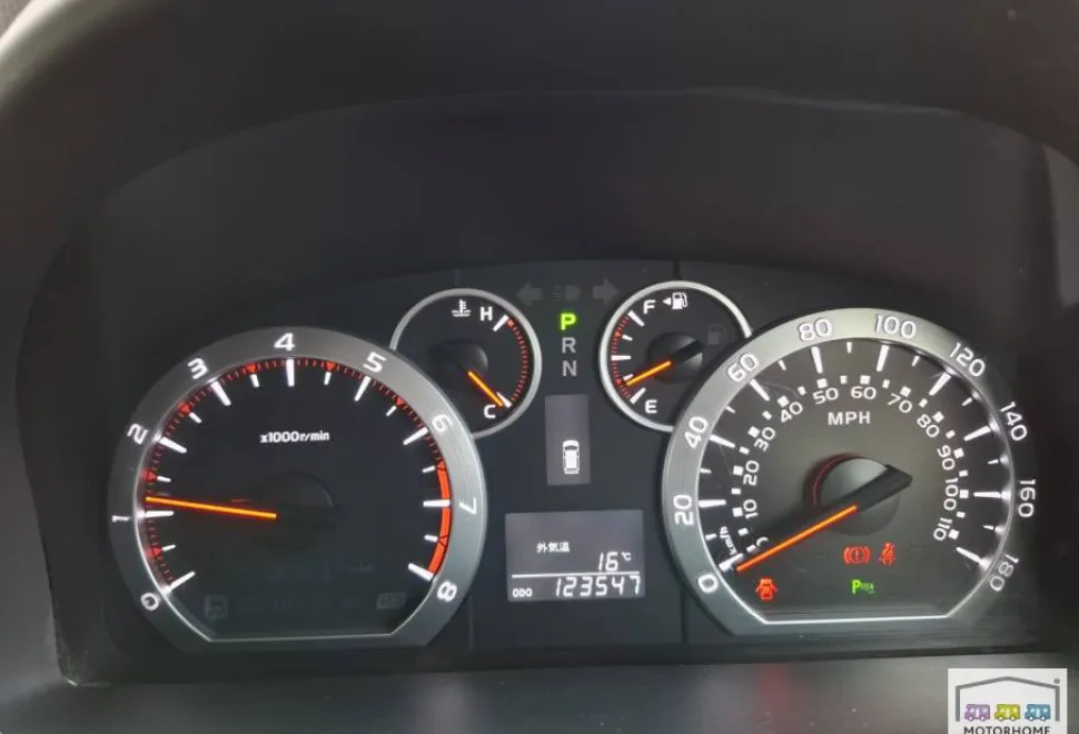 Toyota Vellfire   2010