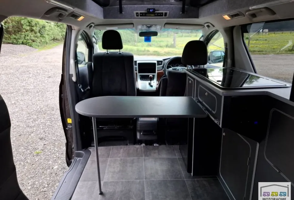 Toyota Vellfire   2010