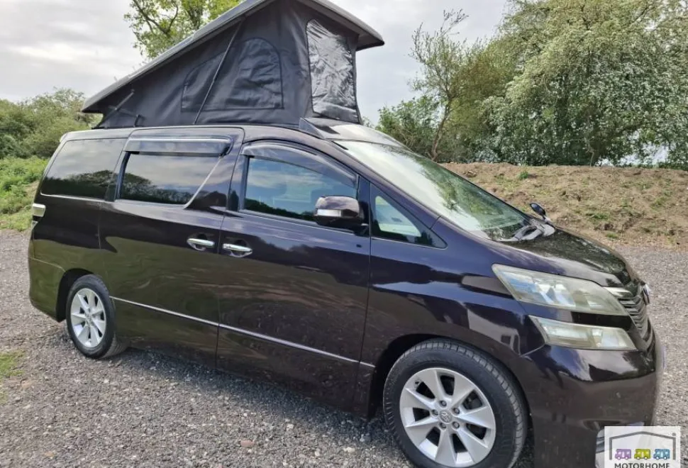 Toyota Vellfire   2010