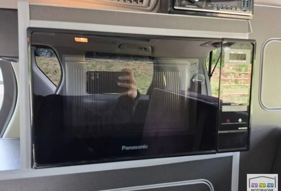 Toyota Vellfire   2010