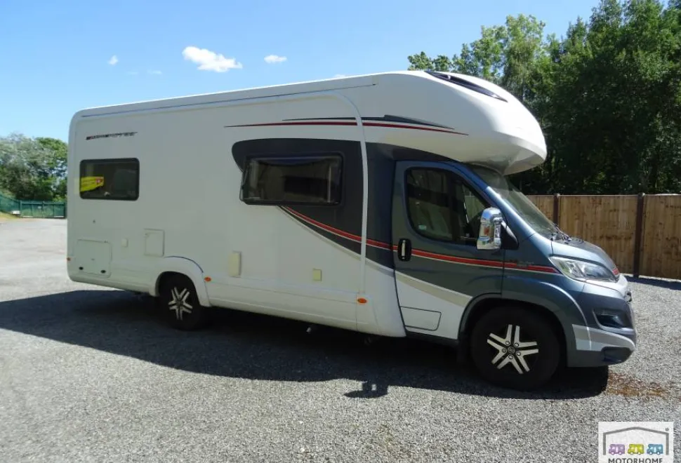 Auto-Trail Apache 700 2017