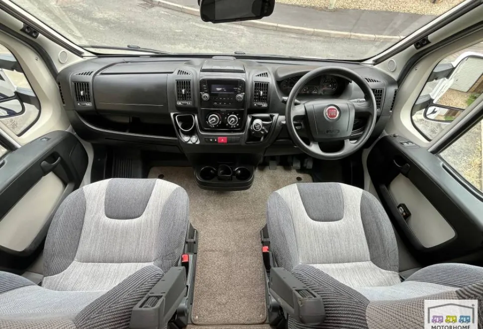 Swift Escape 664 2018