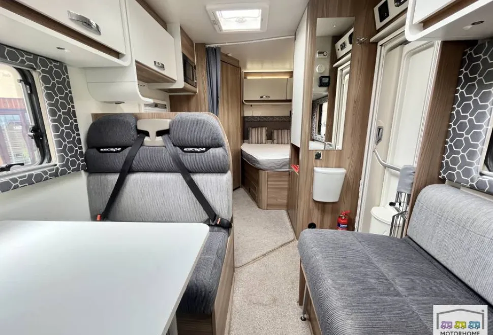 Swift Escape 664 2018