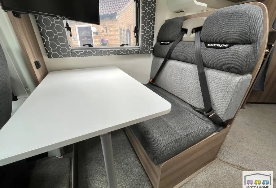 Swift Escape 664 2018