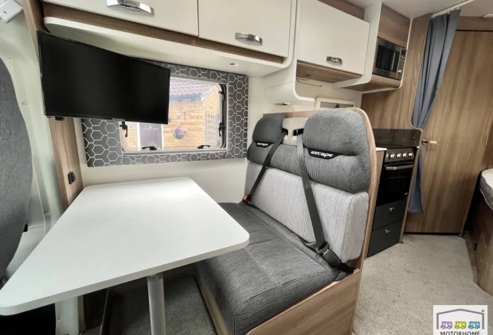 Swift Escape 664 2018