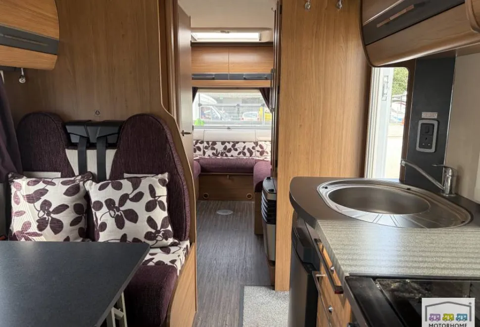Auto-Trail Apache 700 2013