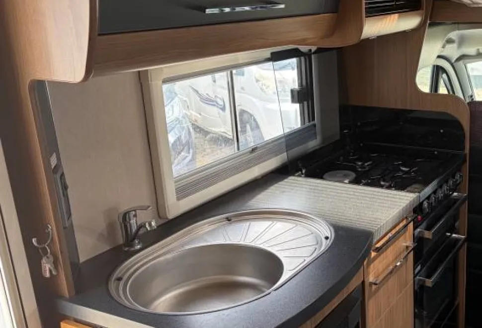 Auto-Trail Apache 700 2013