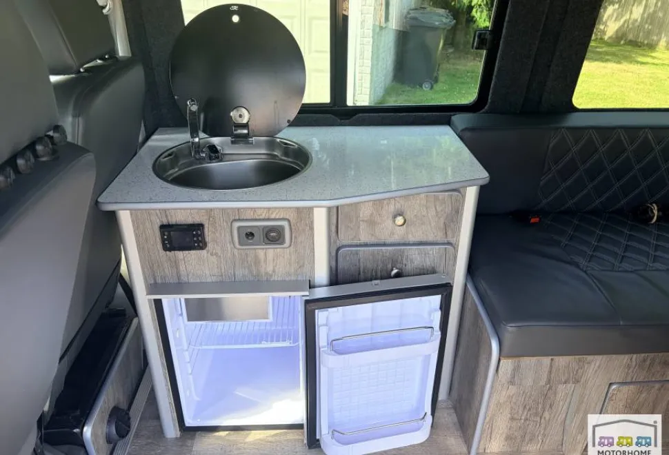 Volkswagen T6 Transporter   2018