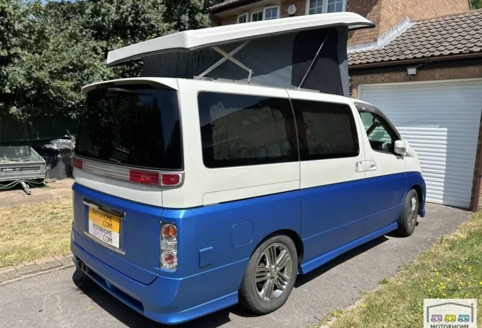 Nissan Elgrand E51 2008