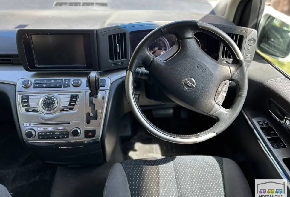 Nissan Elgrand E51 2008