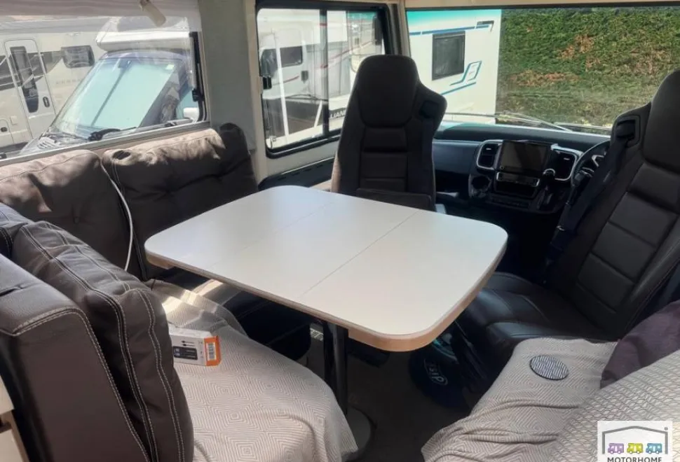 Niesmann and Bischoff Arto 88EK 2023