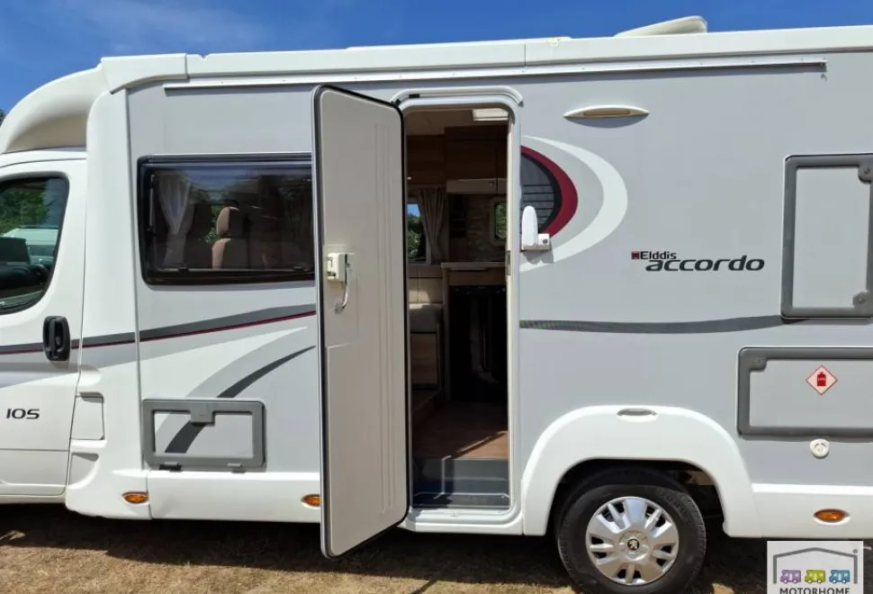 Elddis Accordo 105 2015