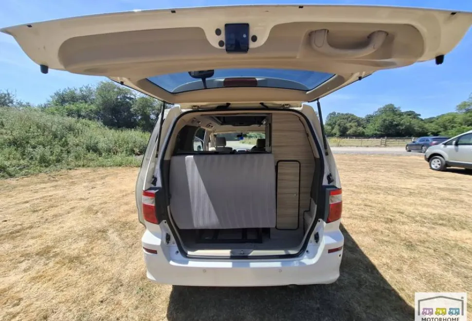 Toyota Alphard  Camper Van 2004
