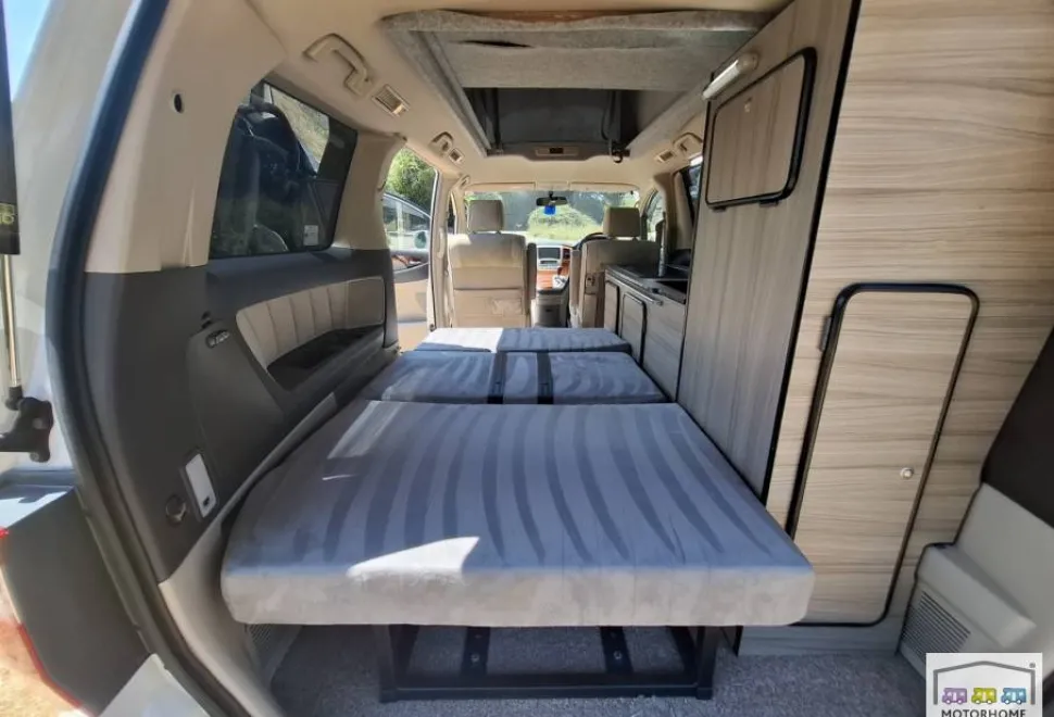Toyota Alphard  Camper Van 2004