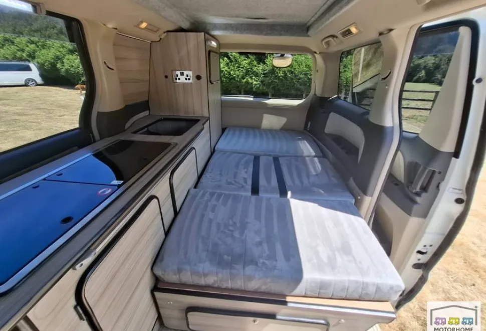 Toyota Alphard  Camper Van 2004