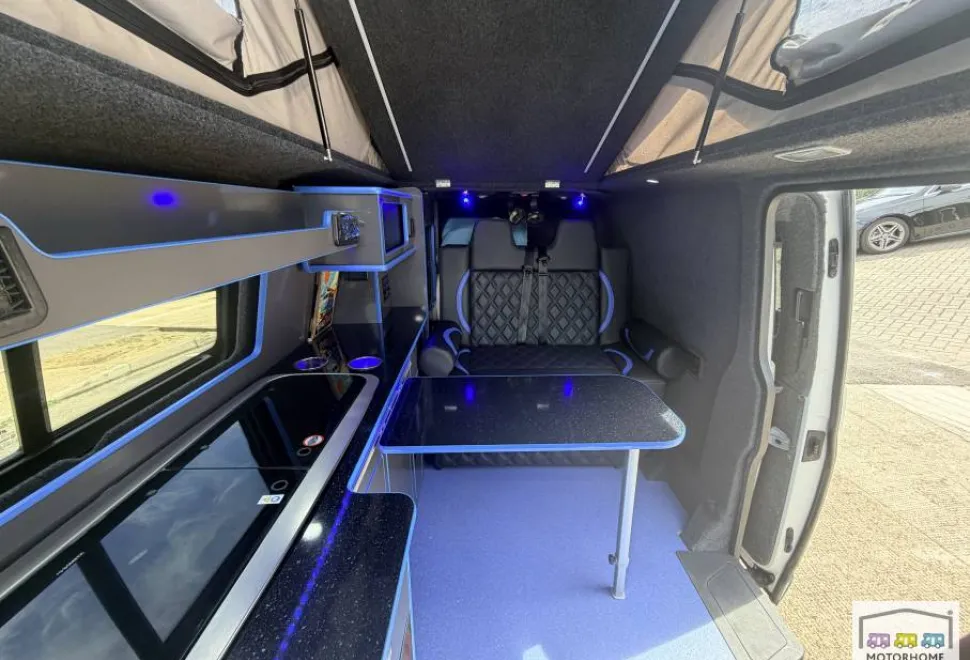 Volkswagen Transporter  2015