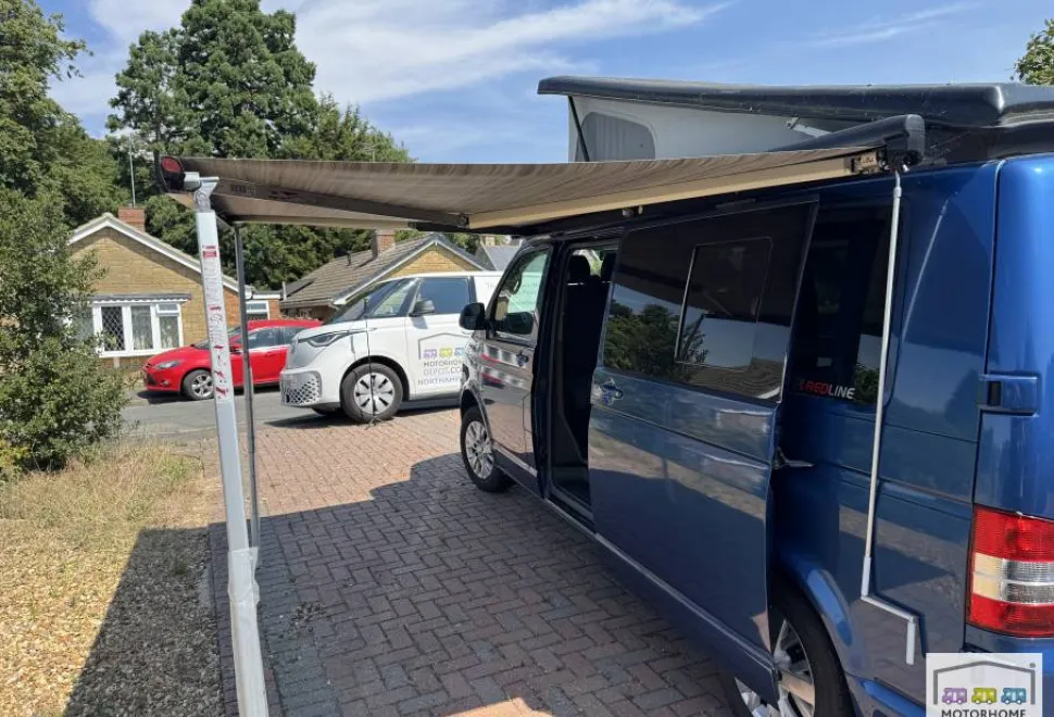 Volkswagen T5 Transporter  LWB T30  2015