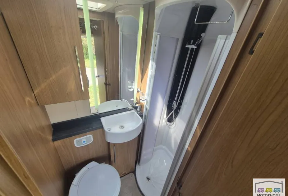 Auto-Trail Frontier Navajo  2014