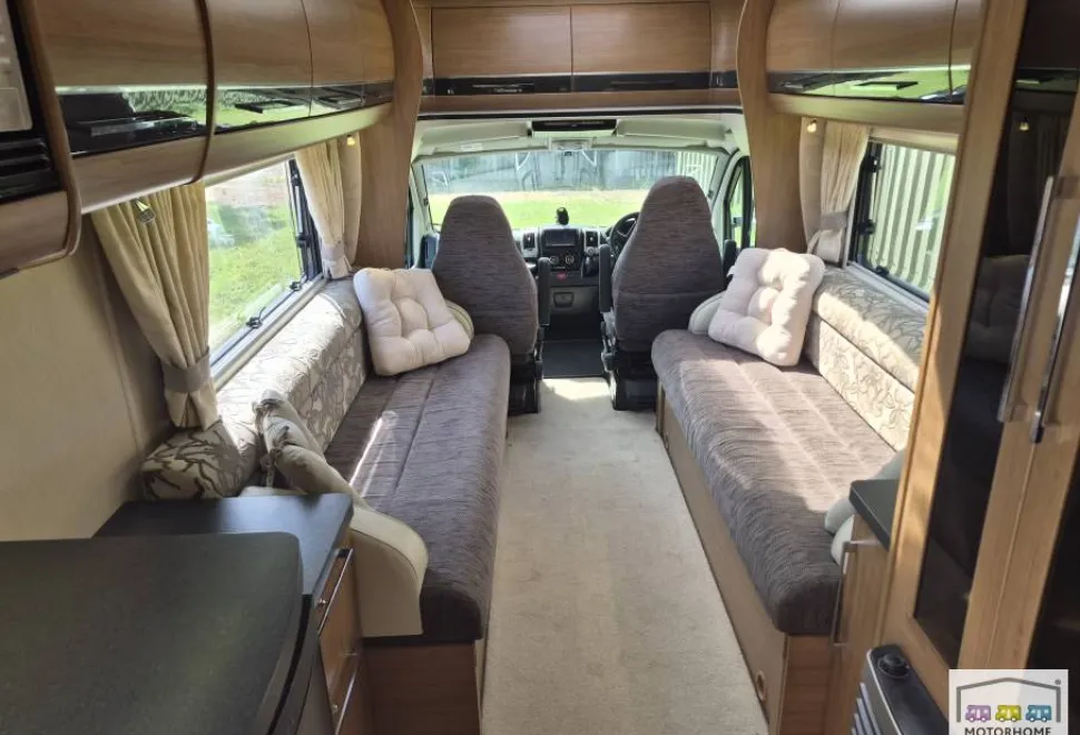 Auto-Trail Frontier Navajo  2014