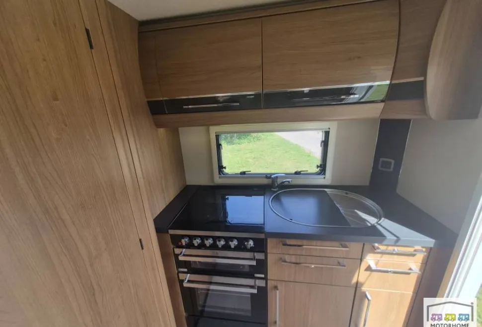 Auto-Trail Frontier Navajo  2014