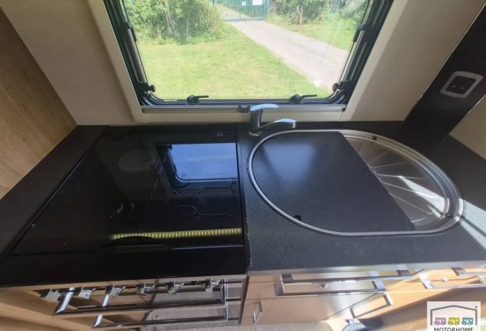 Auto-Trail Frontier Navajo  2014