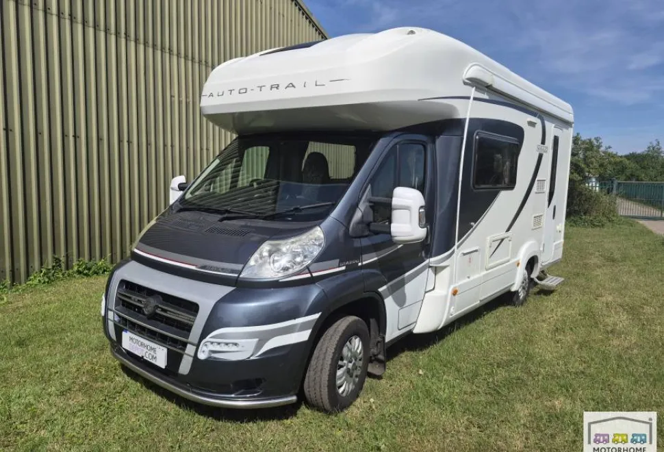 Auto-Trail Frontier Navajo  2014