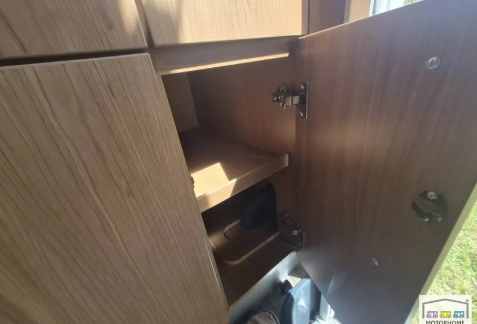 Auto-Trail Frontier Navajo  2014