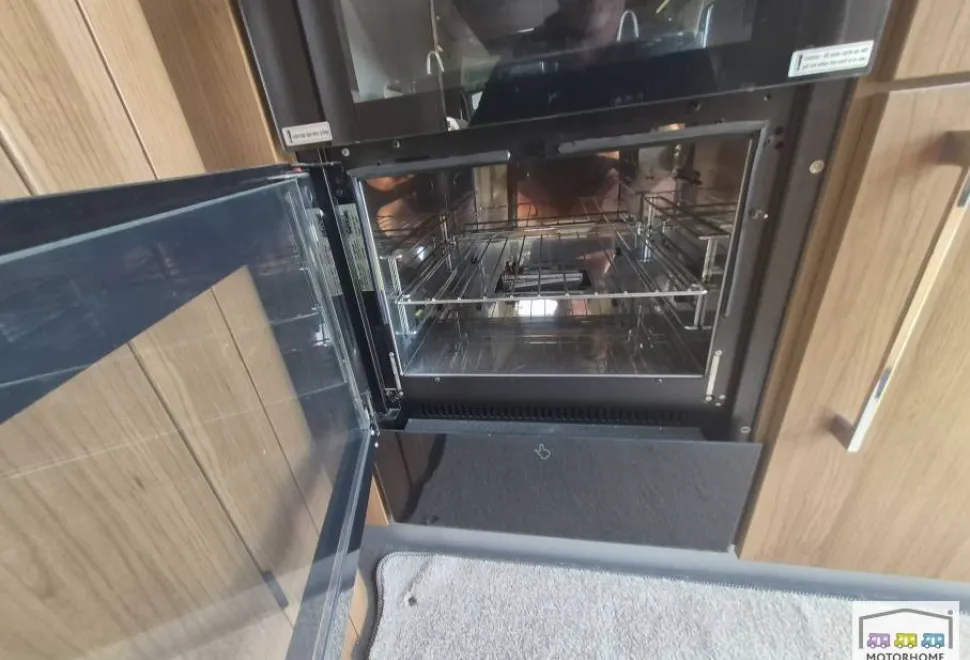 Auto-Trail Frontier Navajo  2014