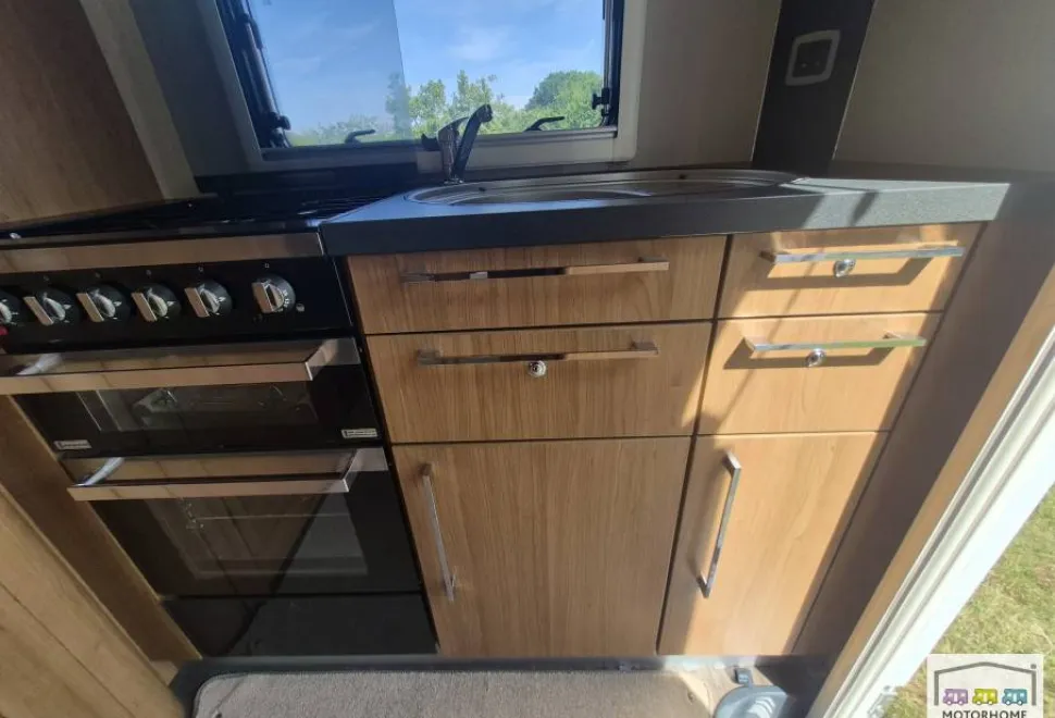 Auto-Trail Frontier Navajo  2014