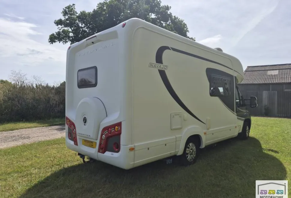 Auto-Trail Frontier Navajo  2014