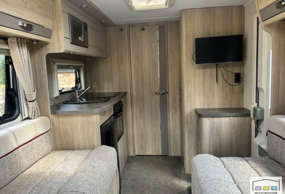 Elddis Majestic 105 2018