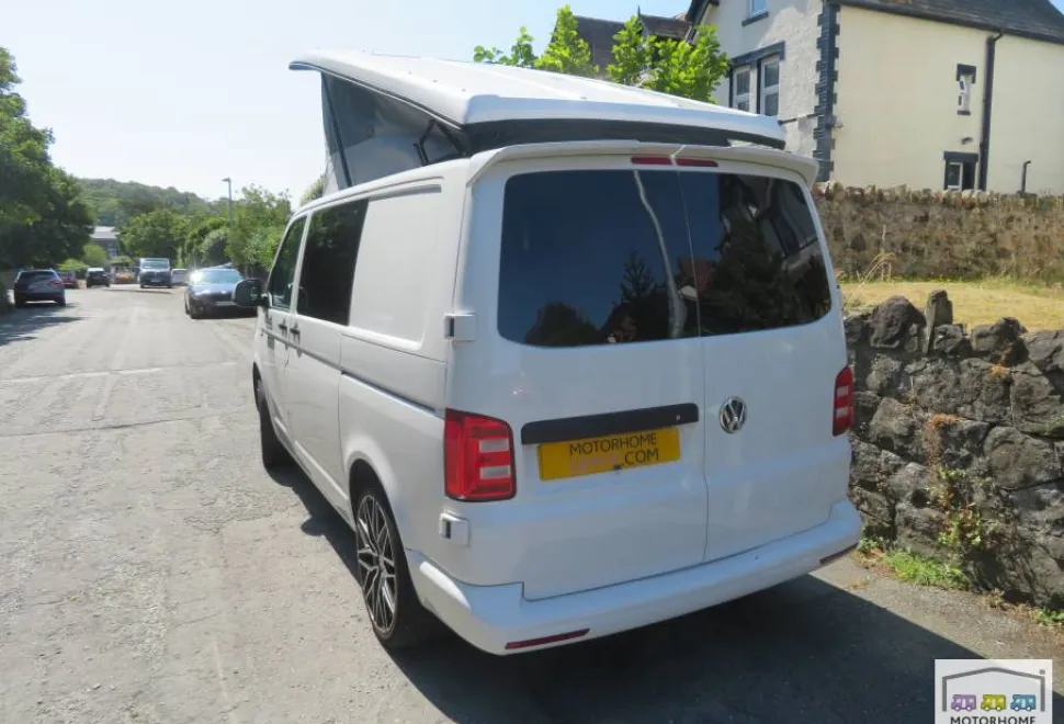 Volkswagen T28 S Line 2016