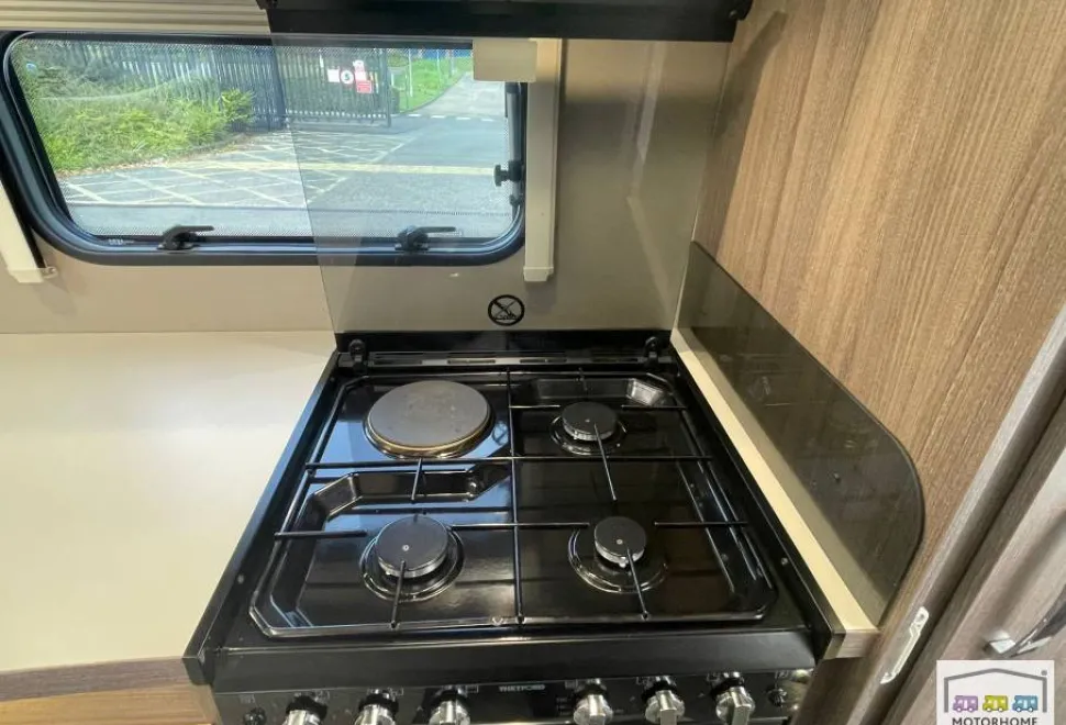 Elddis Majestic 255 2020