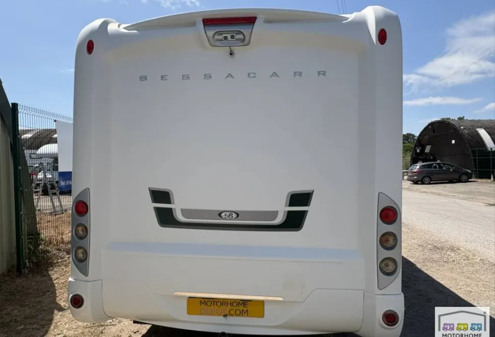 Swift Bessacarr  584 2012